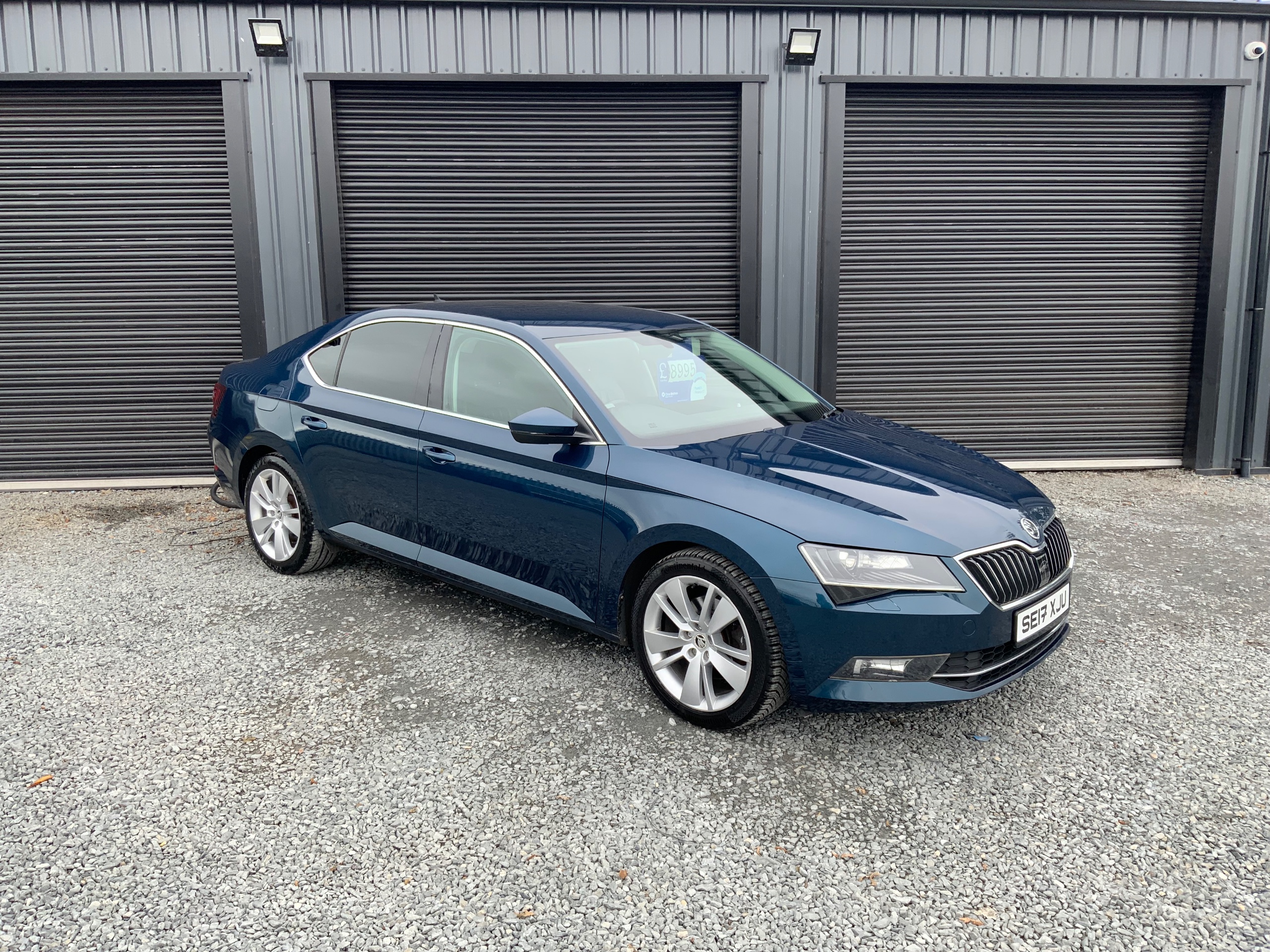2017 Skoda Superb 2.0 TDI SE L Executive Hatchback 5dr Diesel Manual Euro 6 (s/s) (150 ps) - vehicle photo 2 for sale on PureCar