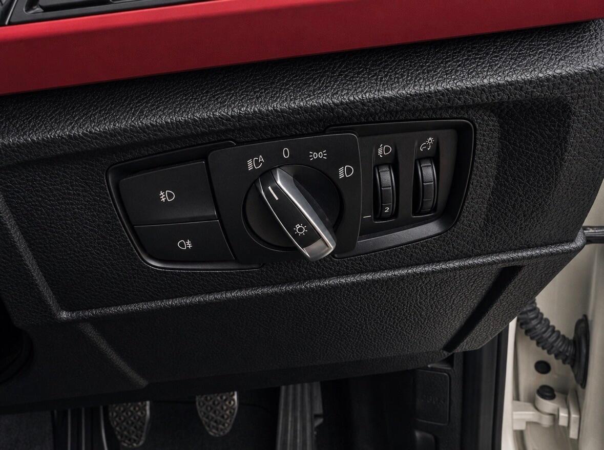 2015 15 BMW 1 SERIES