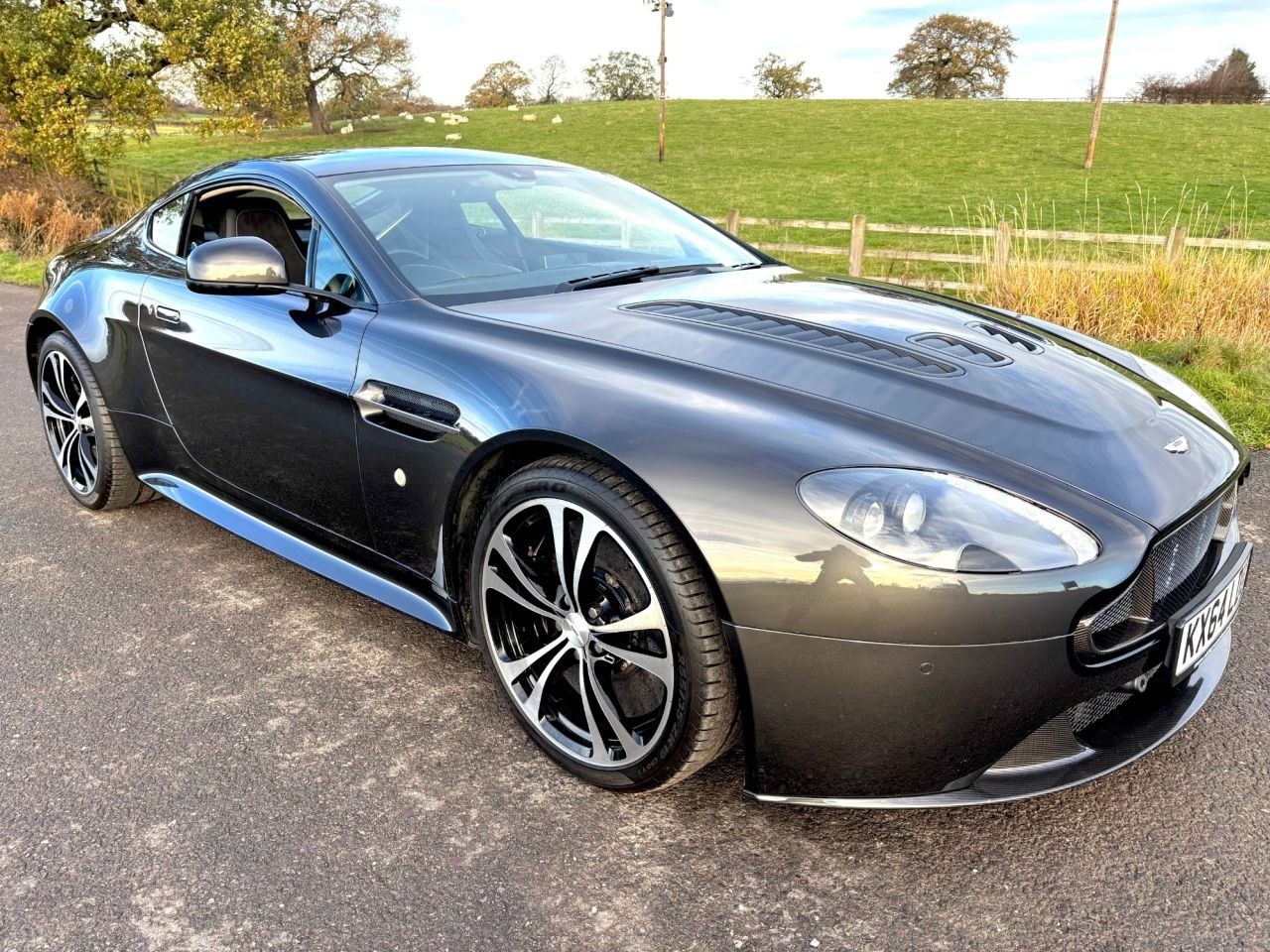 Aston Martin Vantage