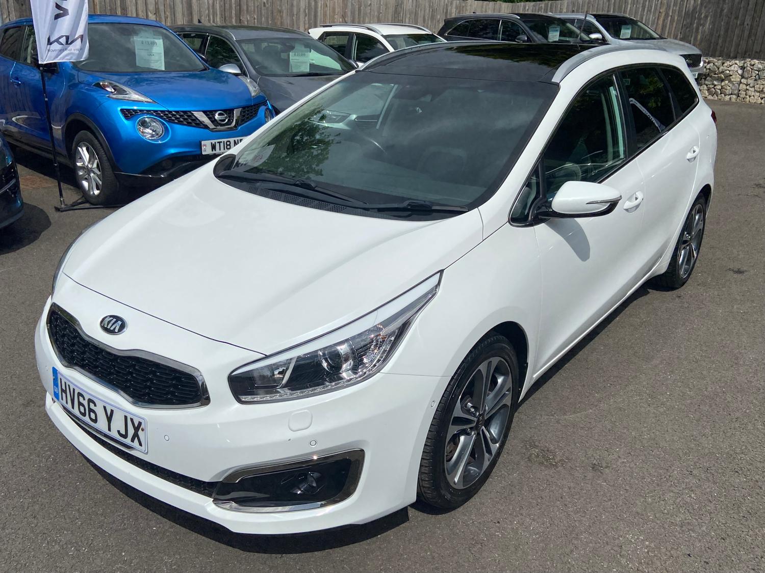 Kia Ceed CRDI 4 TECH ISG 5-Door 2016