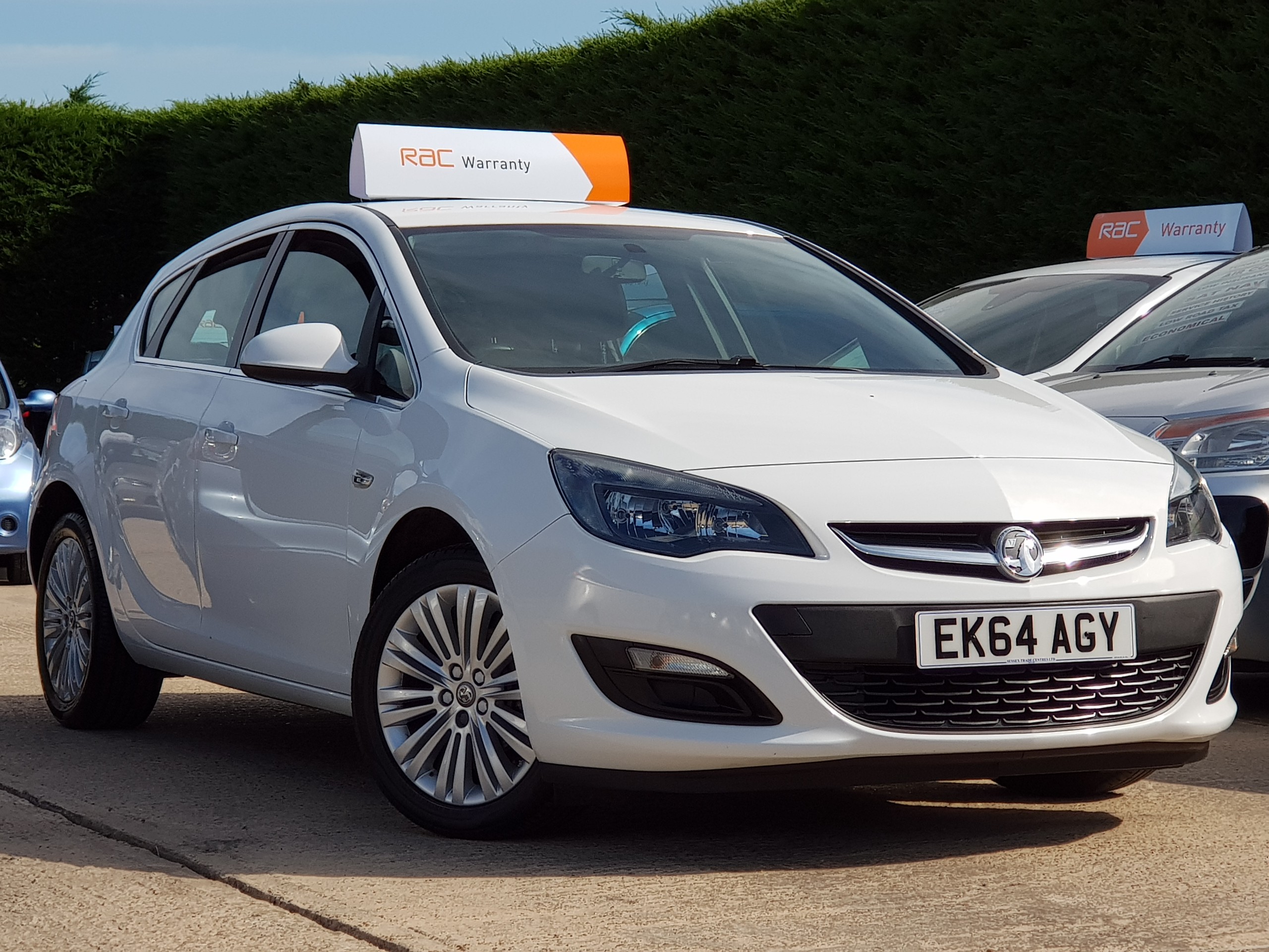 Vauxhall Astra EXCITE *1 LADY OWNER & FULL SERVICE HISTORY* 2014