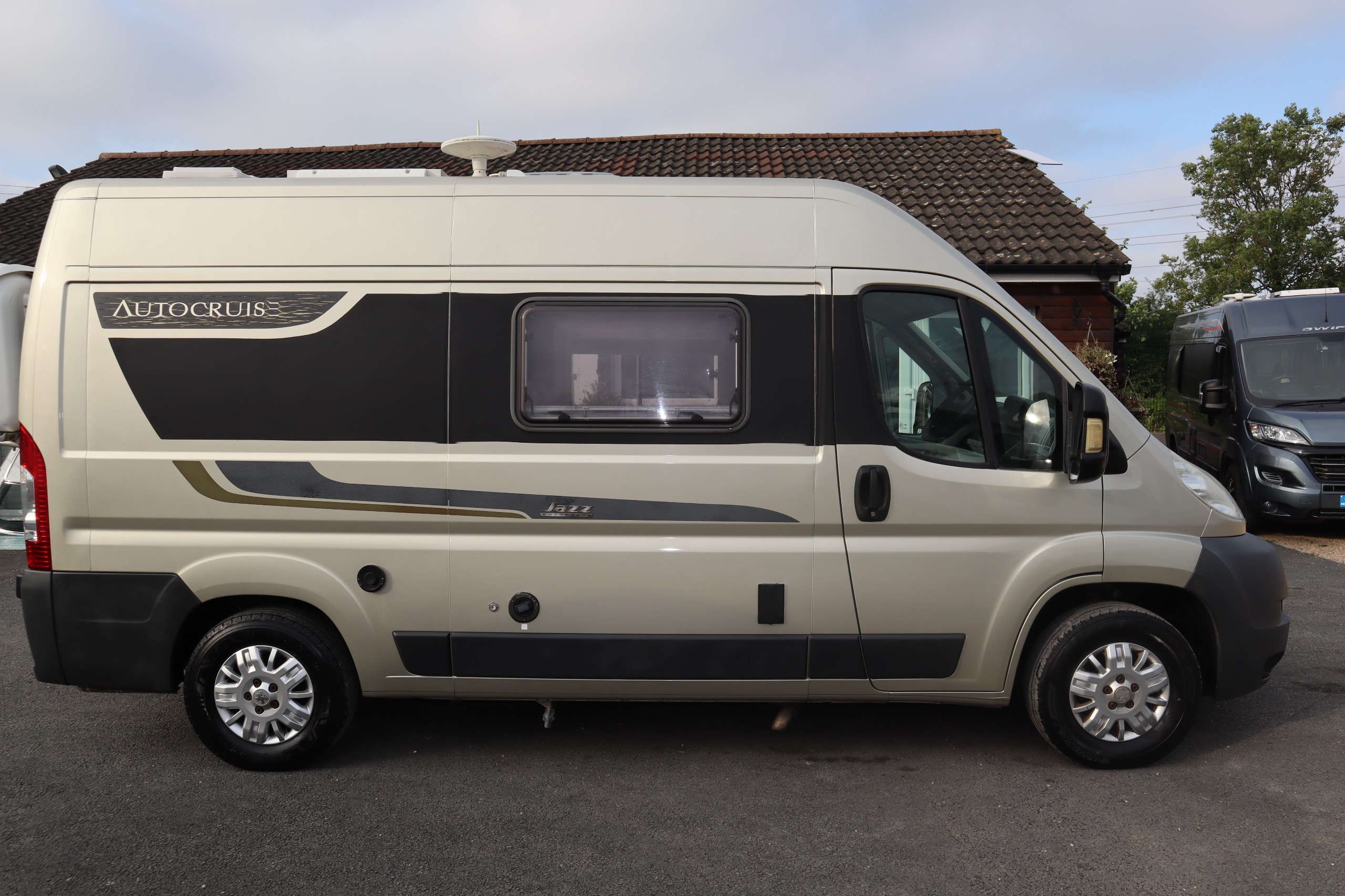 2011 Autocruise Jazz Peugeot Boxer 2.2HDi, , 4 Belts, MOT, 12 Months Warranty, Habitation Service