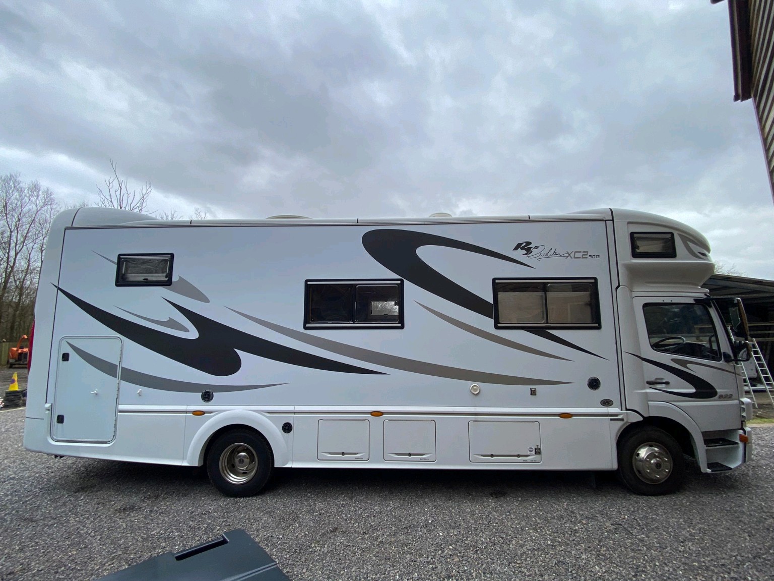 RS Evolution XC2 30G RS Motorhomes with Auto Self Levelling Rams