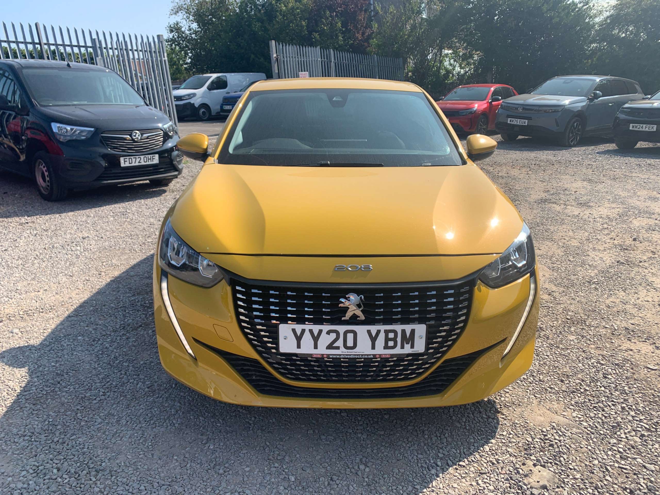 Peugeot 208
