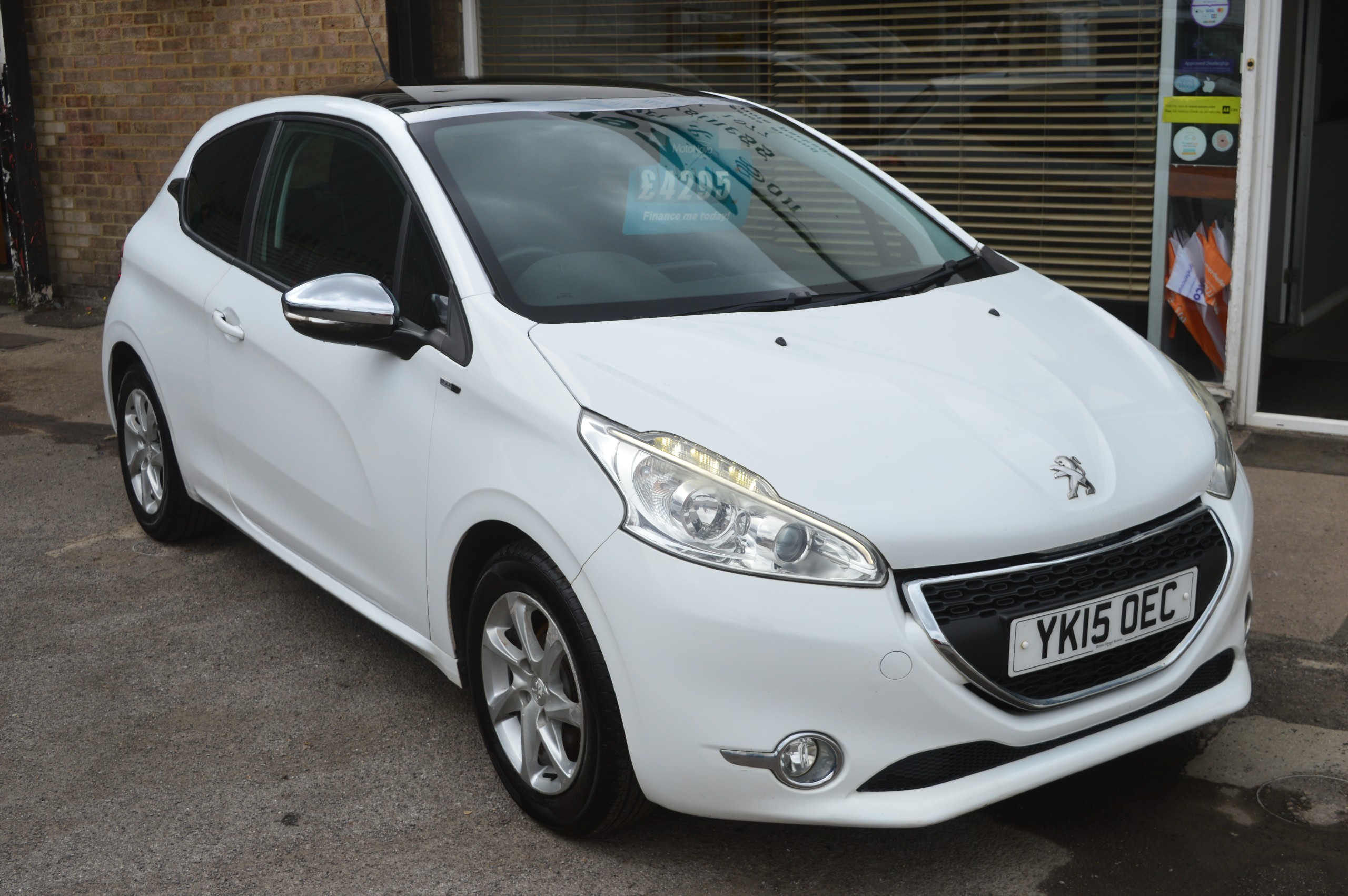 Peugeot 208