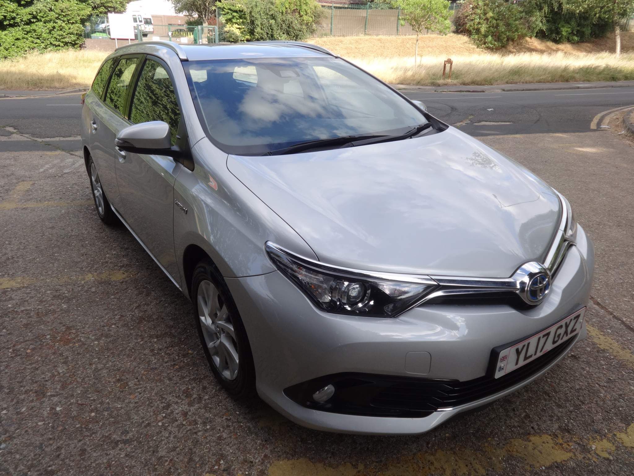 Toyota Auris VVTI BUSINESS EDITION TOURING SPORTS TSS 5-Door 2017