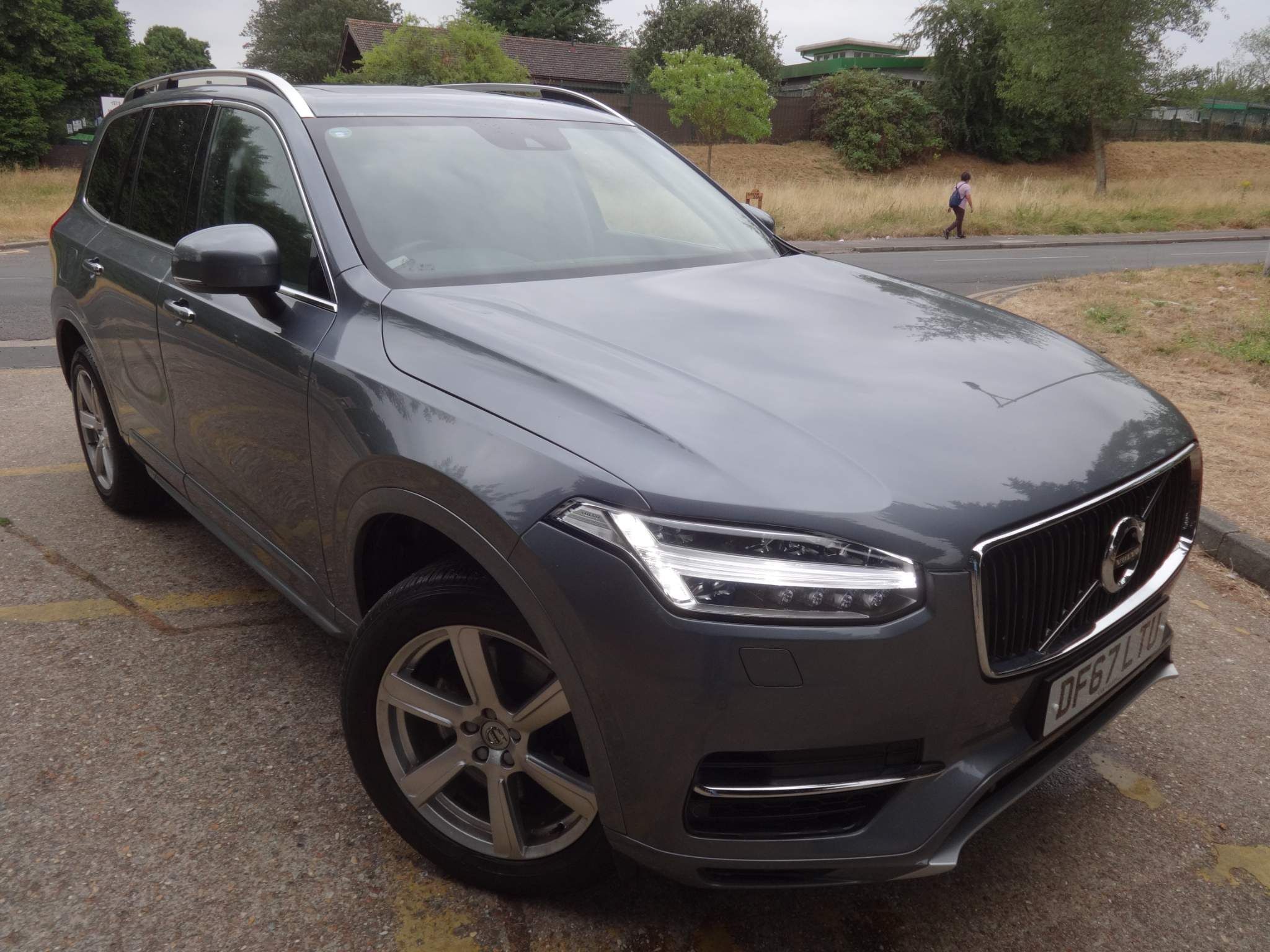 Volvo XC90 T8 TWIN ENGINE MOMENTUM PRO AWD 5-Door 2017