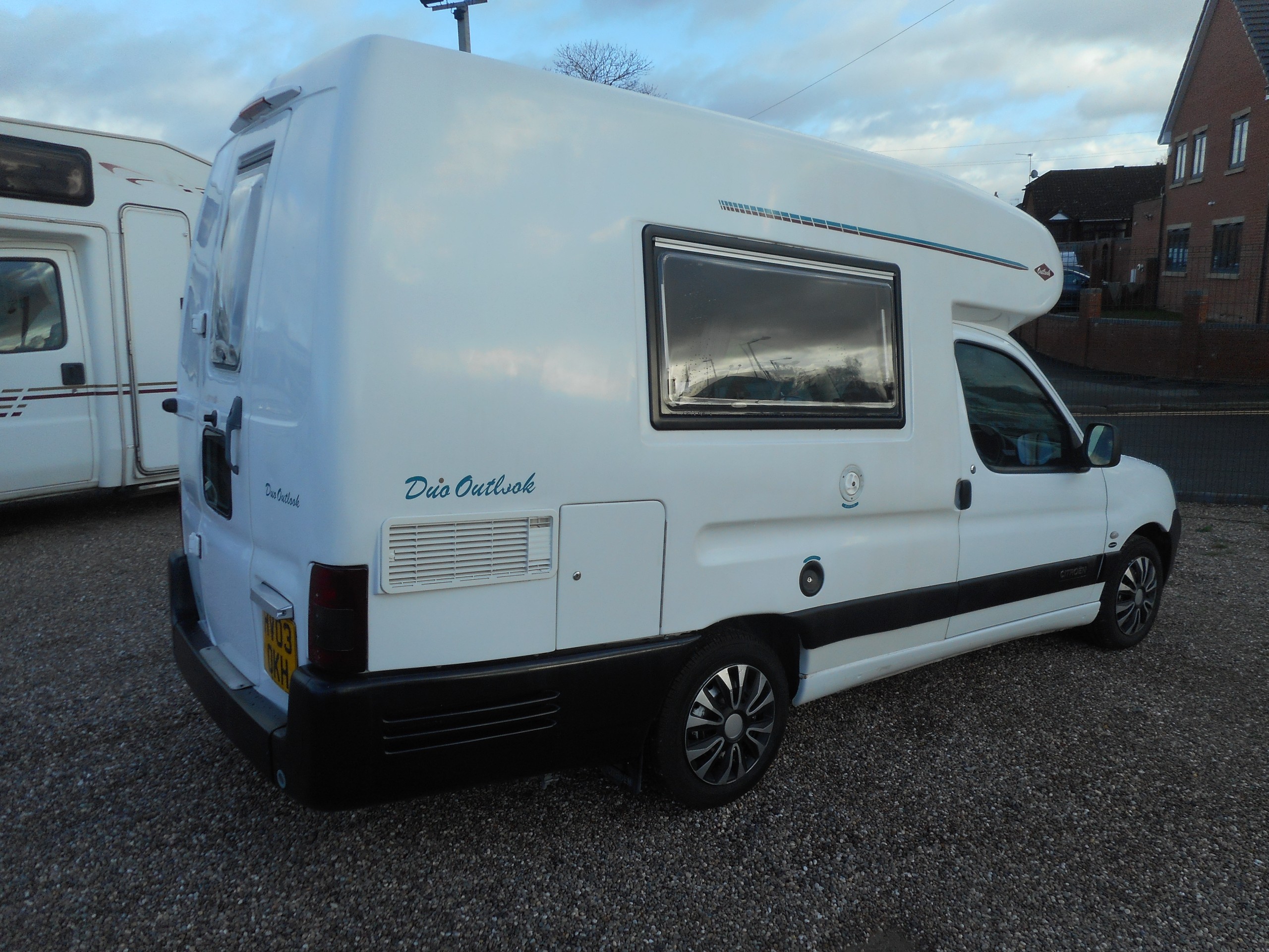 2003 Romahome Duo White