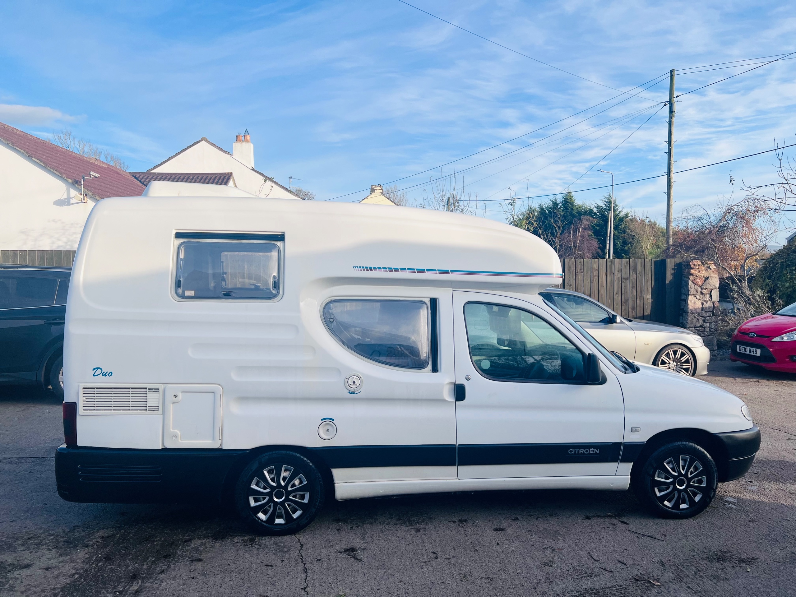 2003 Romahome Duo White