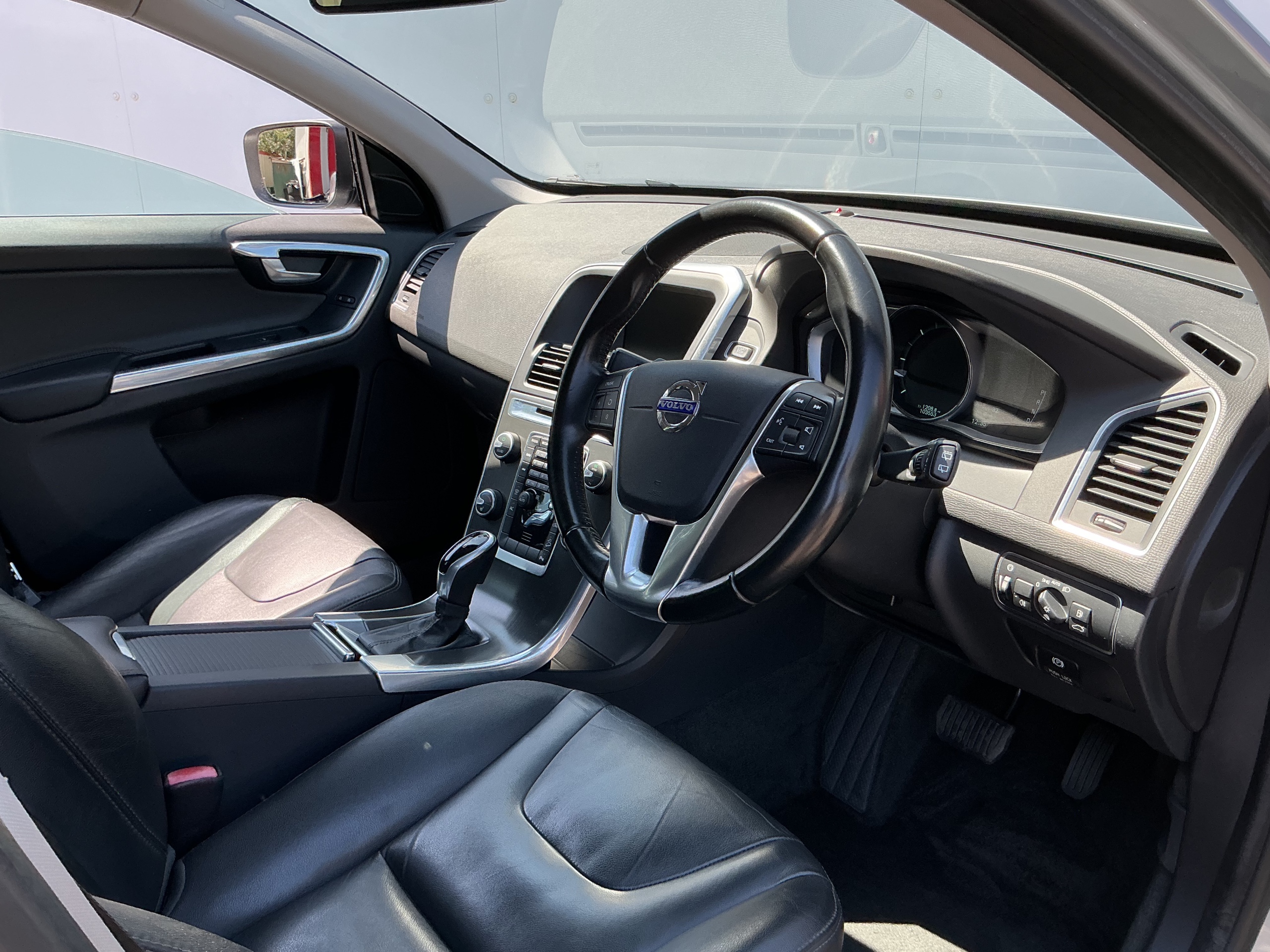 2014 14 VOLVO XC60