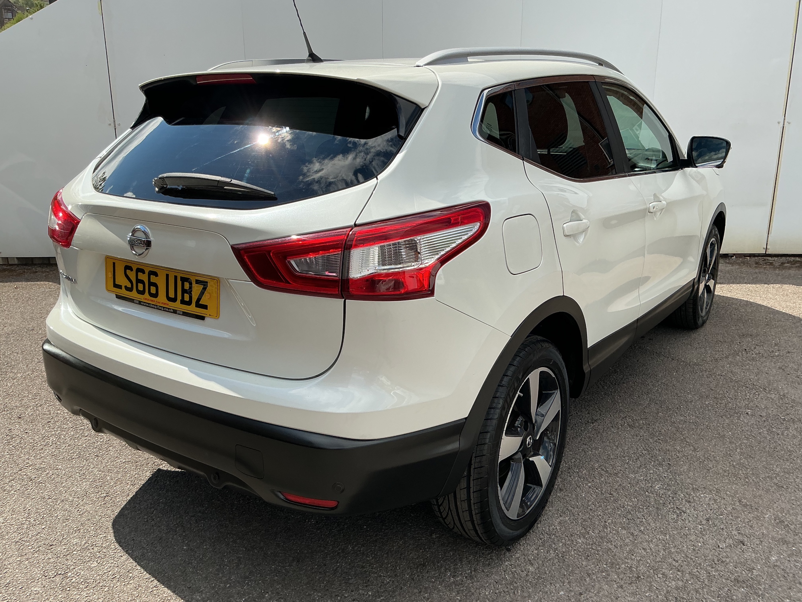 2016 66 NISSAN QASHQAI