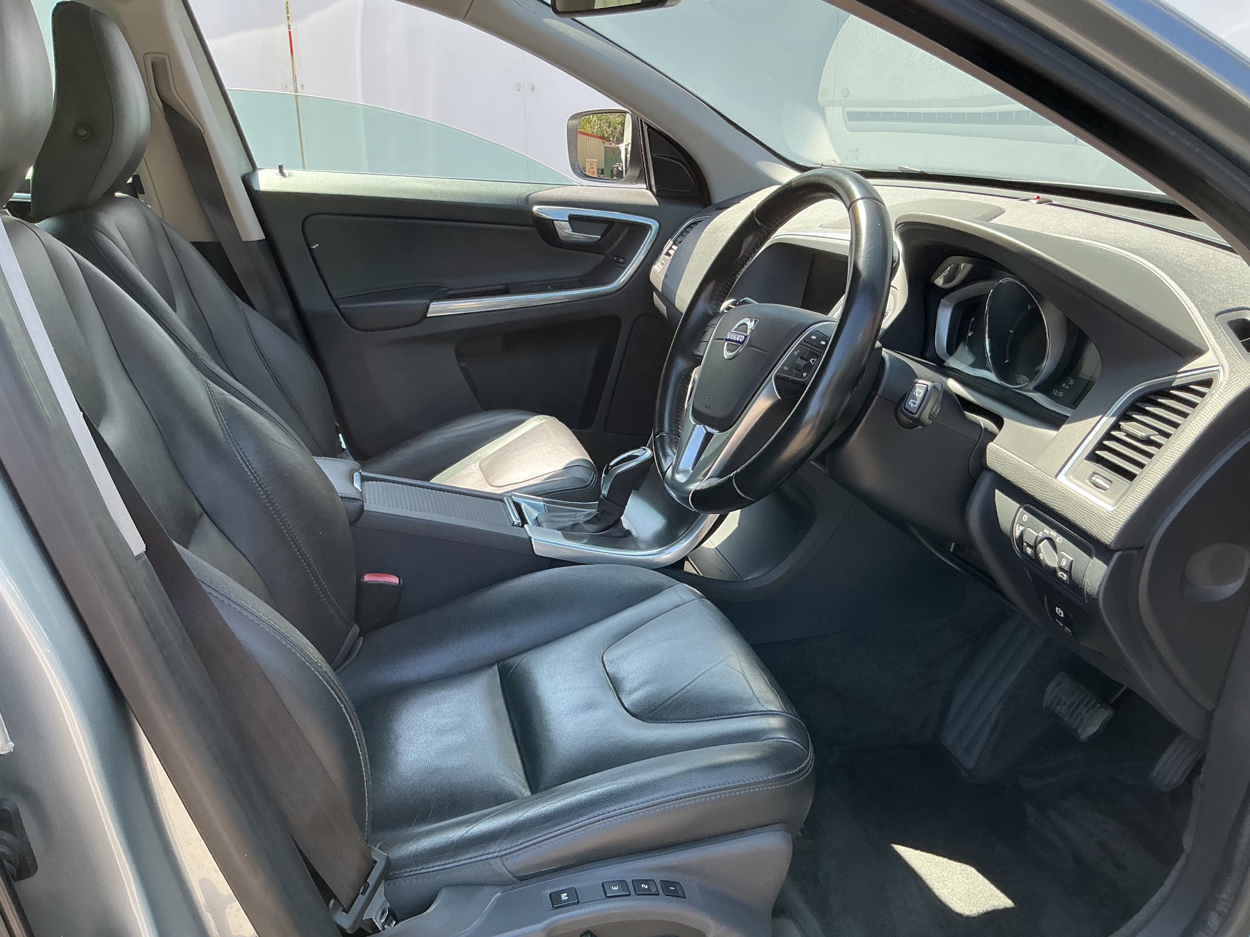 2014 14 VOLVO XC60