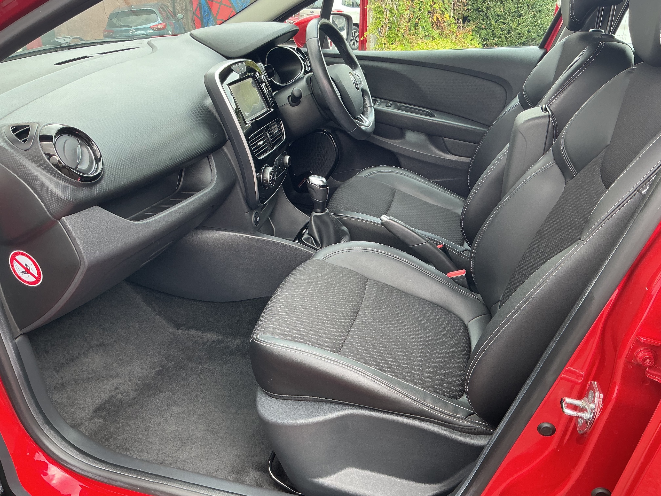2018 18 RENAULT CLIO