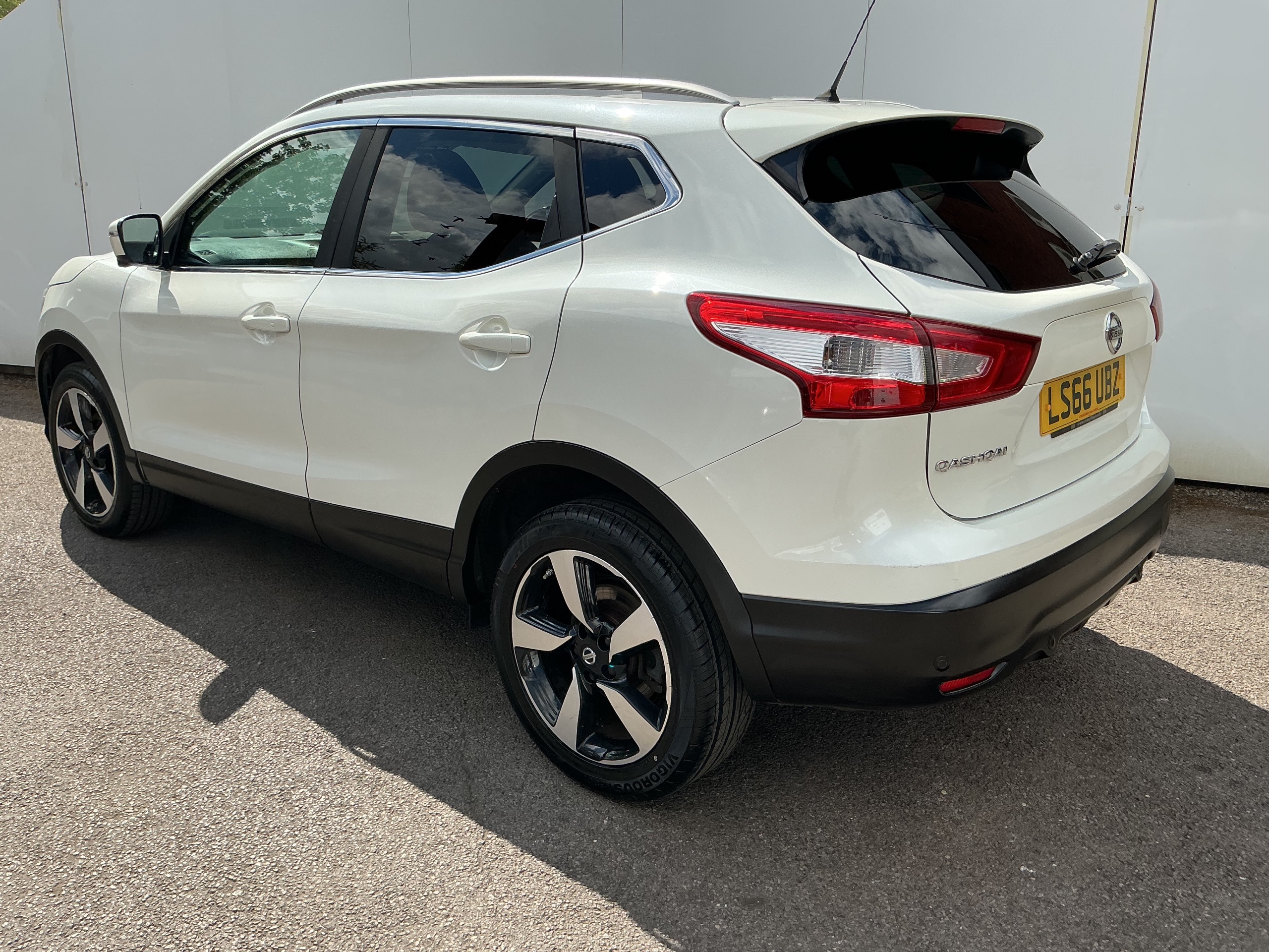 2016 66 NISSAN QASHQAI
