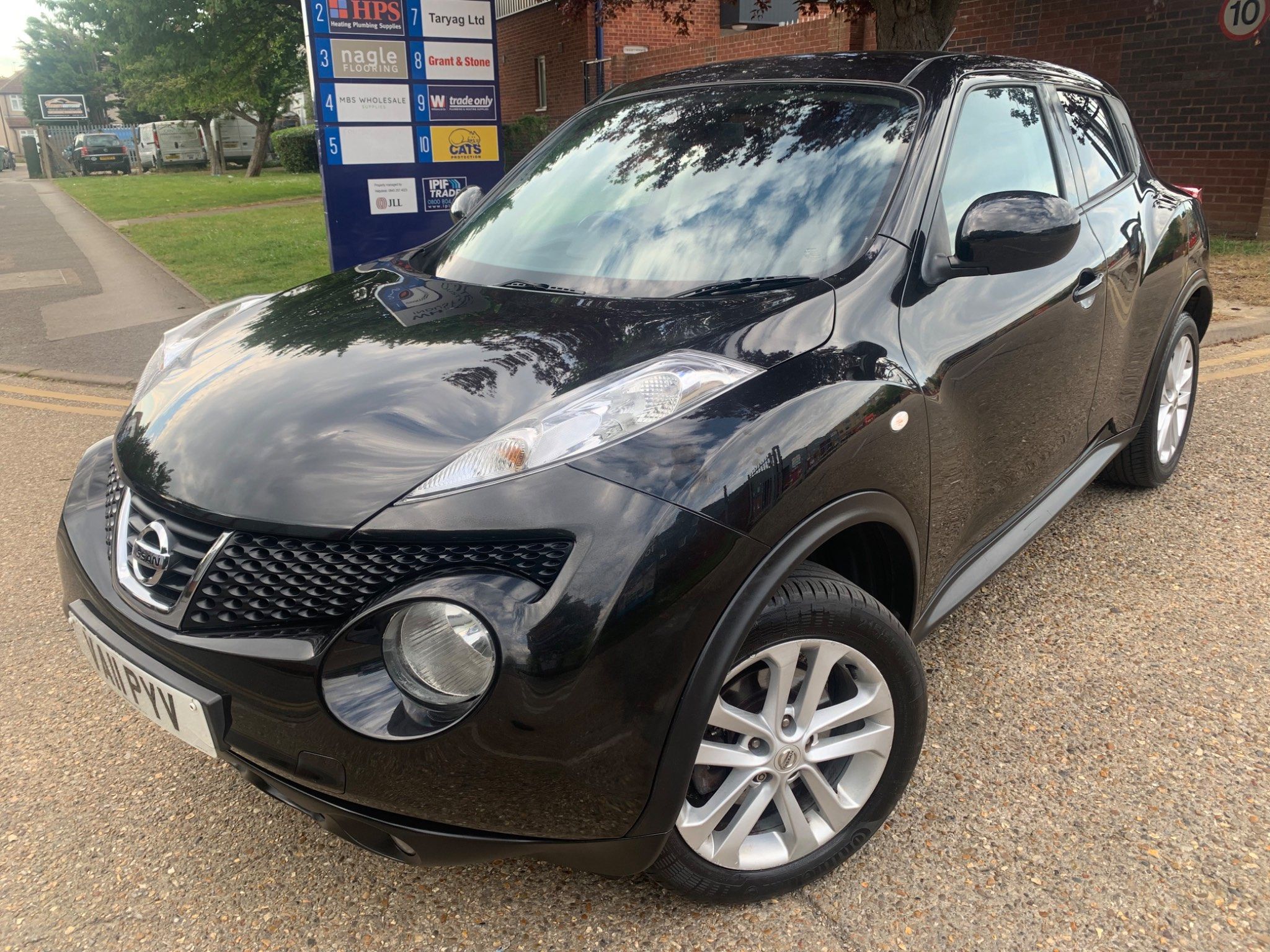 Nissan Juke TEKNA DIG-T 5-Door 2011