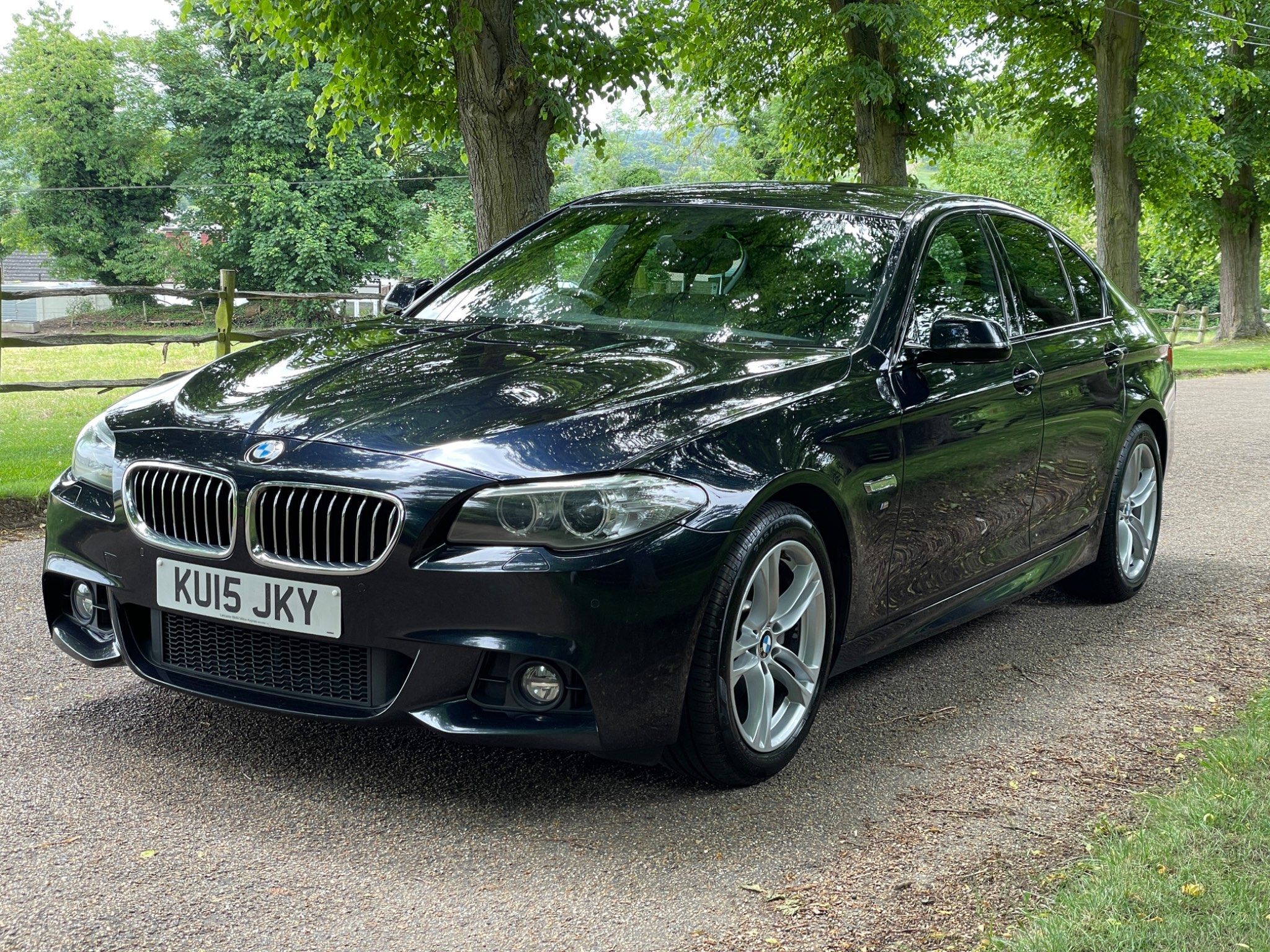 BMW 5 Series 520D M SPORT 4-Door 2015