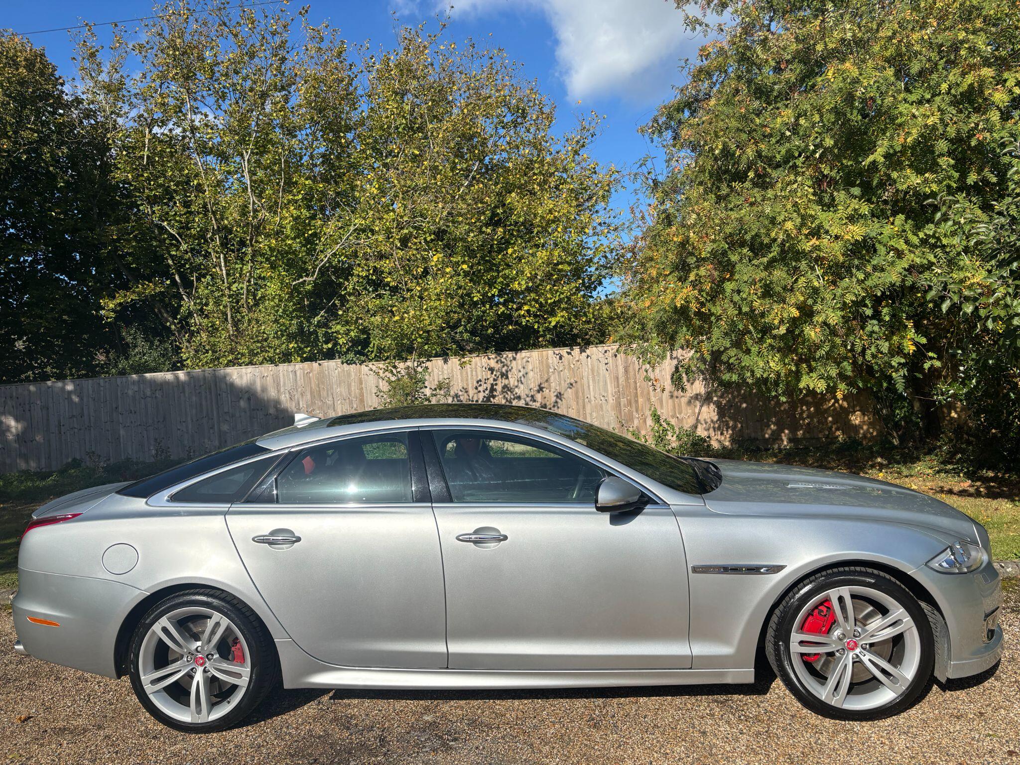 Jaguar Xj