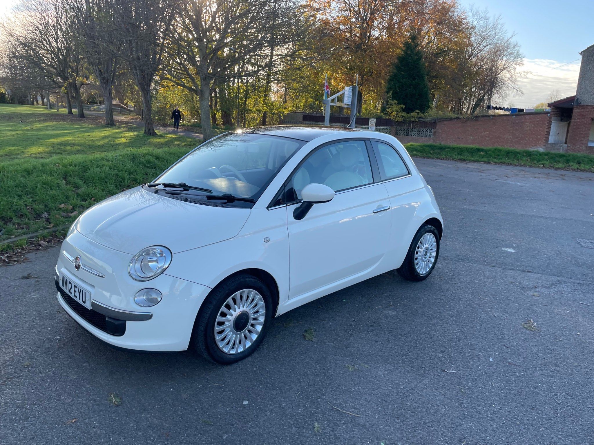 Fiat 500 LOUNGE 3-Door 2012