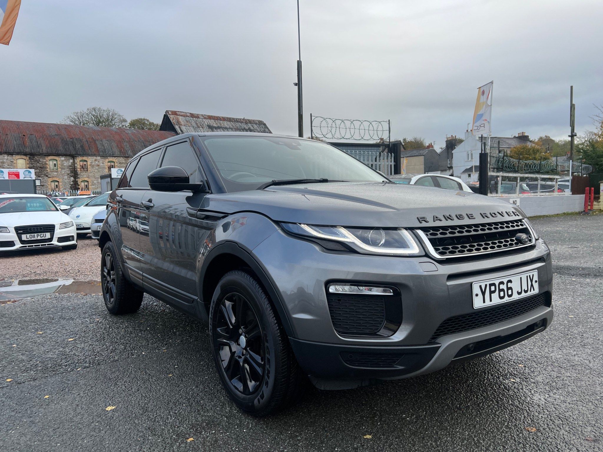 Land Rover Range Rover Evoque TD4 SE TECH 5-Door 2016