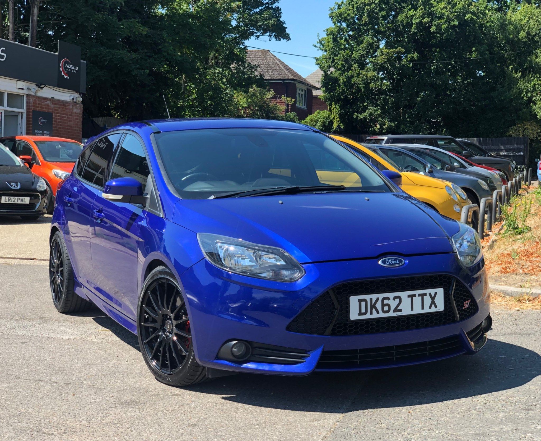 Ford Focus ST-2 5-Door 2012