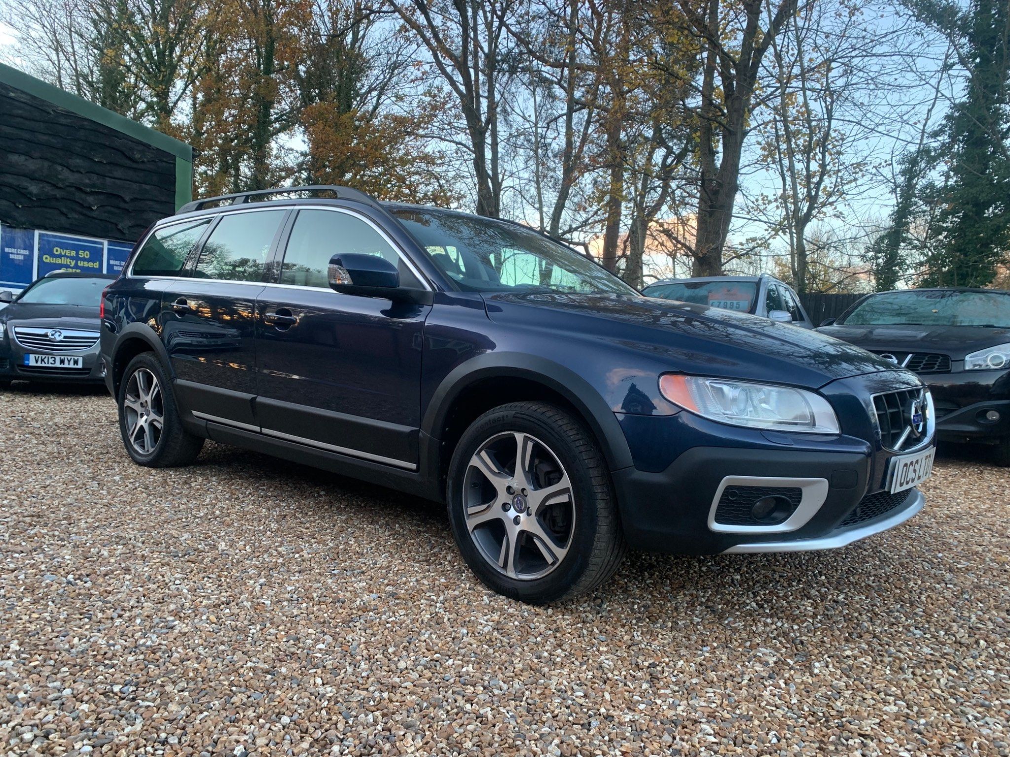Volvo XC70 D5 SE LUX AWD 5-Door 2011
