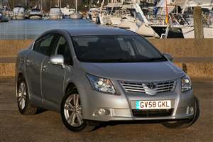 Toyota Avensis review