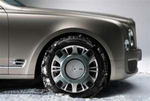 Bentley winter accessories