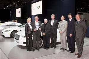 XJ wins Luxury Car of the Year