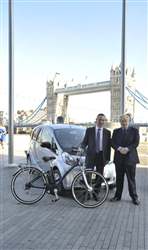 Peugeot iOn meets BoJo