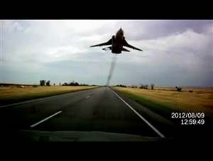 Jet terrifies motorists