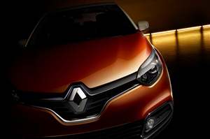 Renault Captur SUV teased