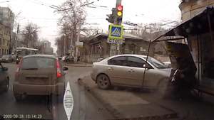 Cop crashes into bus stop