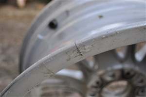 Wheel rim damage on the up
