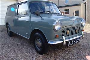 'Time warp' Mini Van