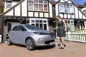 Electric cars 'norm by 2026'