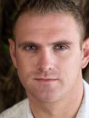 Simon Lindon