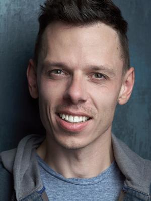 Lee Comley