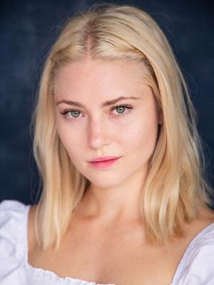 Lola Claire
