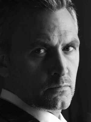 Julian Nicholson