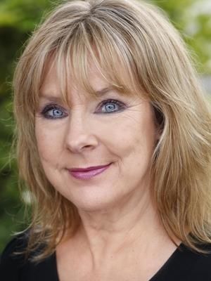 Julie Edwards