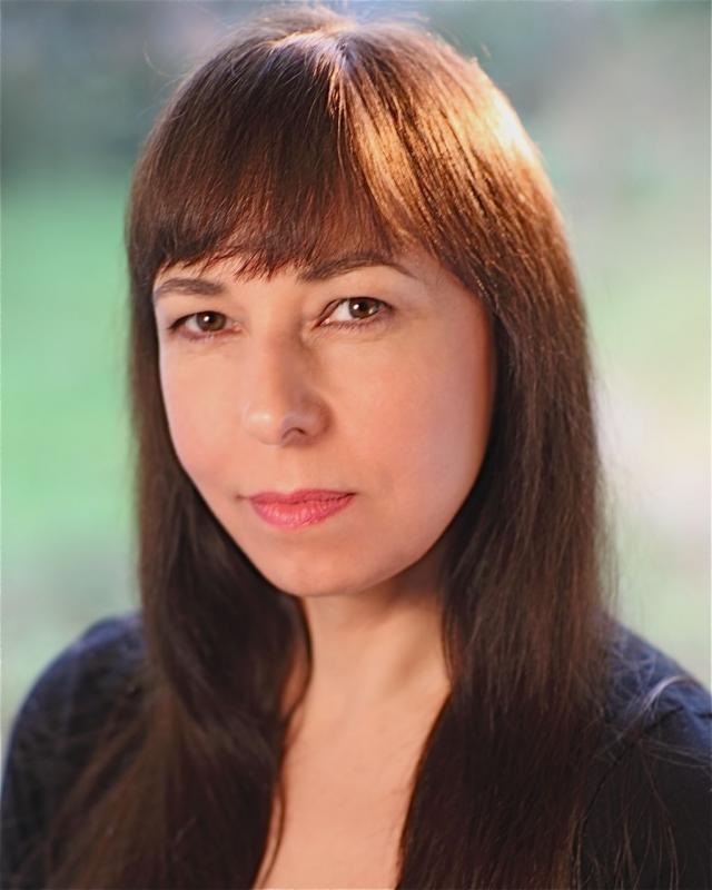 Sara Dee, Actor, Greater London and Cheshire