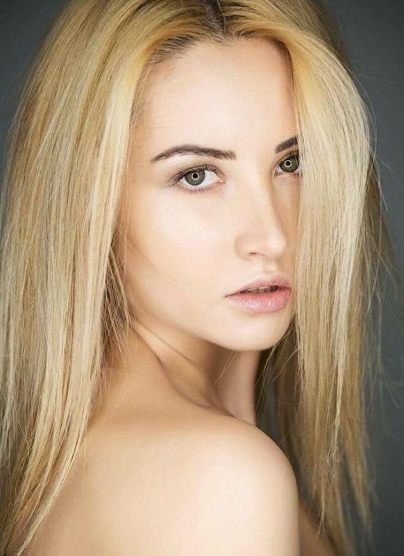 Cristina Pazurati, Actor, Romania