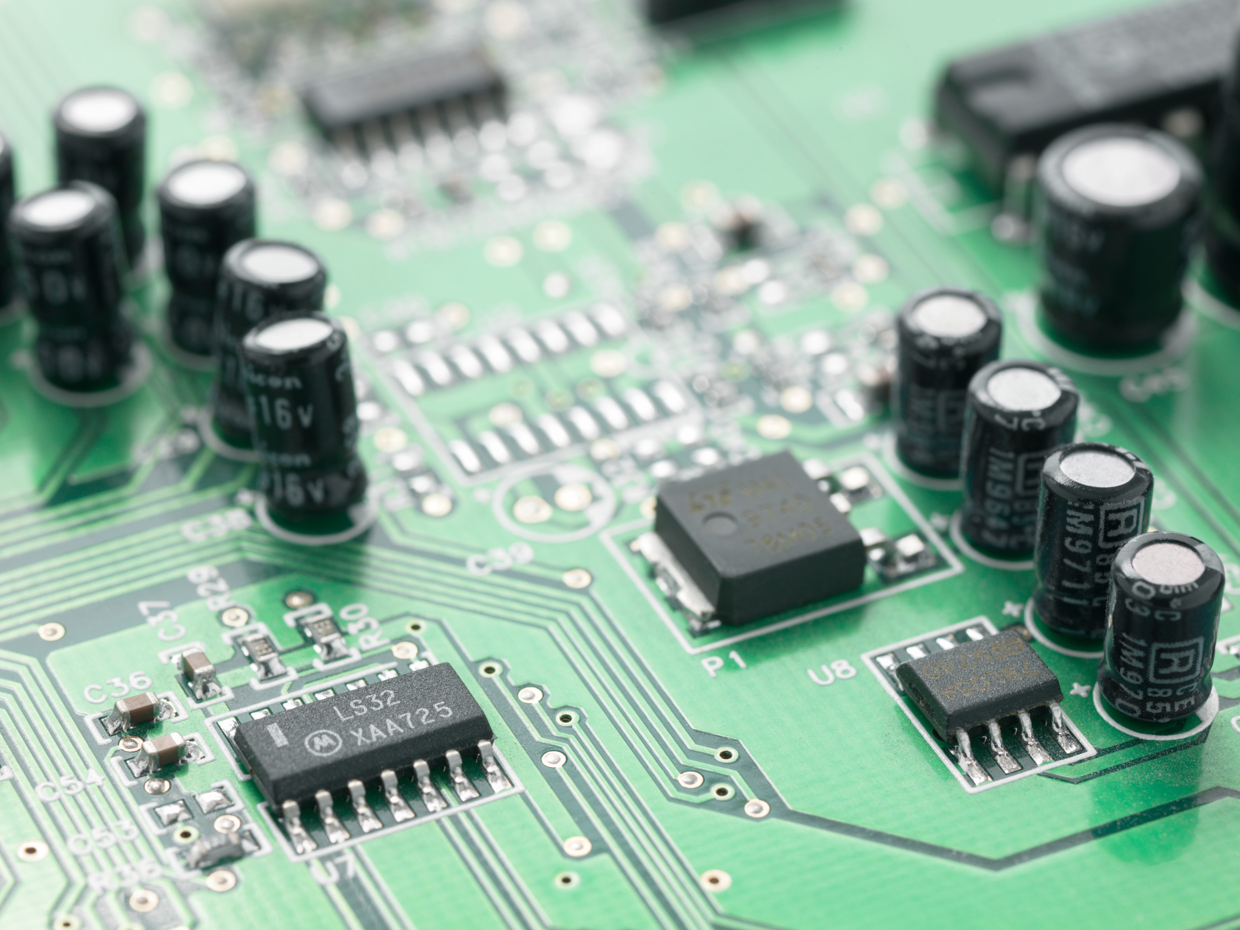 Bilden visar ett kretskort.