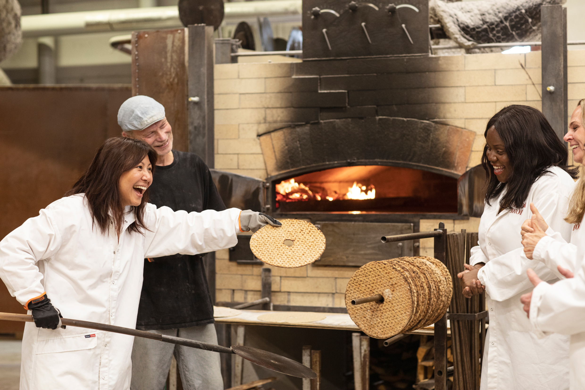 tina_stafrén-baking_crispbread_with_a_guide-8650