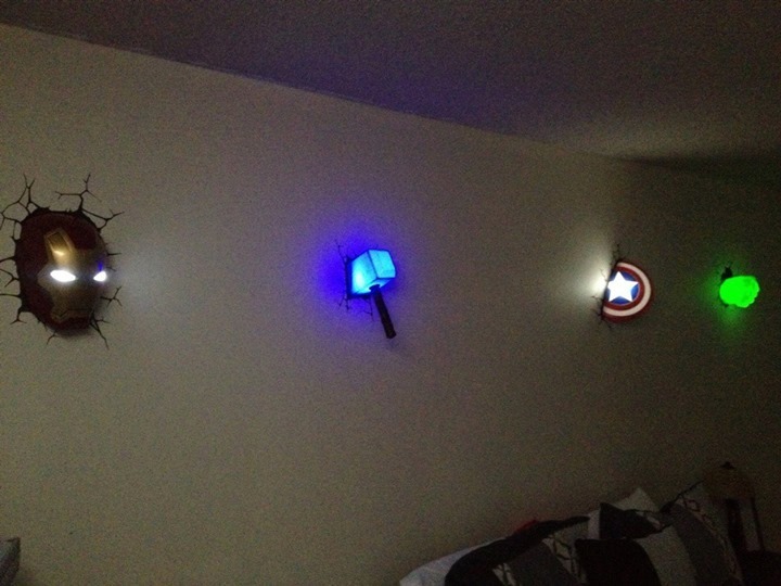Superhero Week Avengers 3D wall lights
