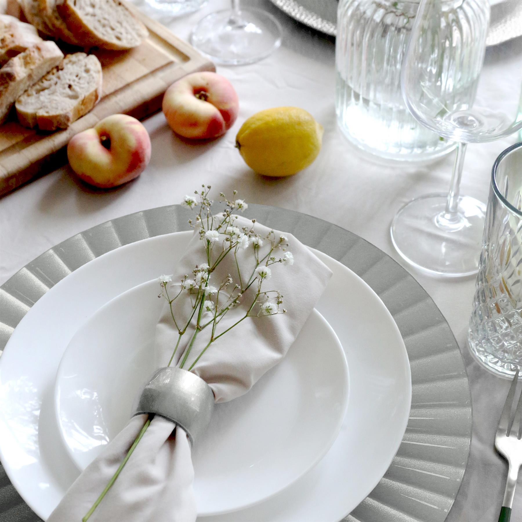Juego de 12 placas de cargador redondas con posavasos 33 cm diseño flauta boda fiesta plato - Imagen 9 de 11