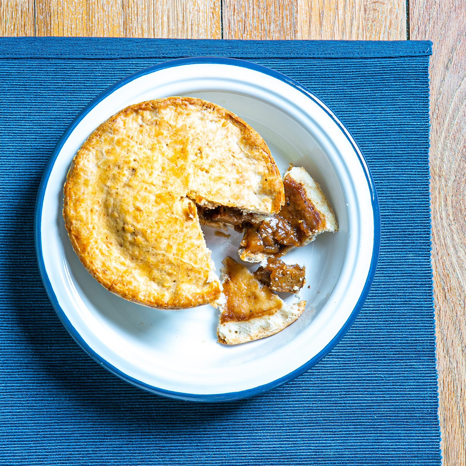 White Enamel Deep Soup Plates Metal Home Dining Outdoor Camping Pie Oven Dishes - Picture 10 of 12