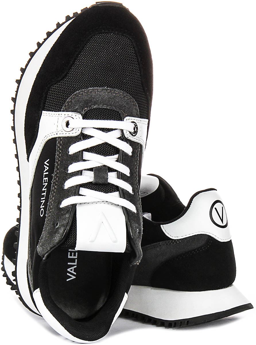 VALENTINO ブラック ホワイト スニーカー Valentino Embossed Luxury Lace Up Womens Sneakers In Black White