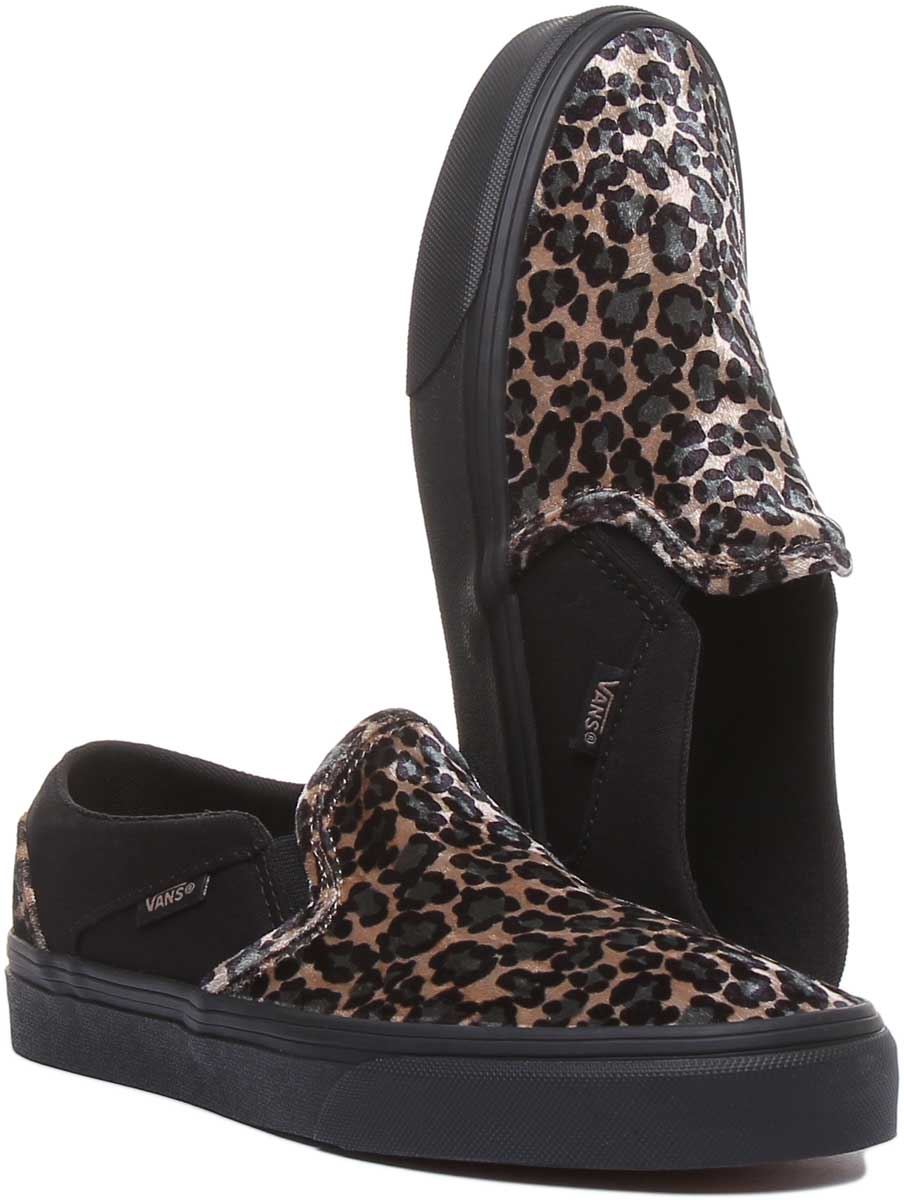 most comfortable walking boots women's