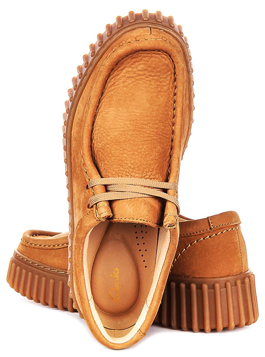 Clarks Womens Torhill Bee Ribbed Outsole Soft Lace Sneakers Tan US
